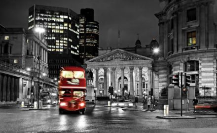Obrazek 196 - Londyn nocą i czerwony autobus